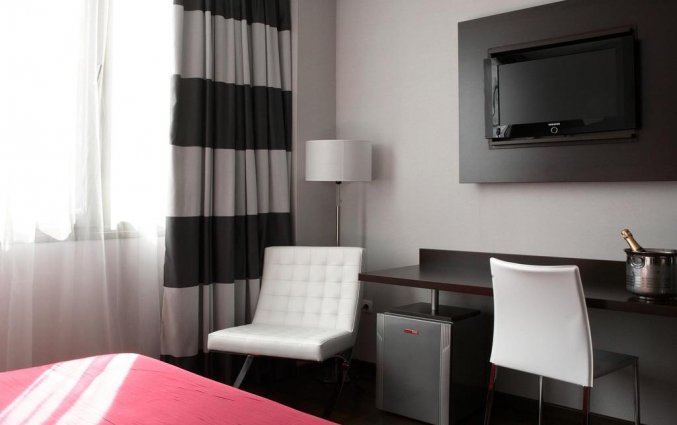 Tweepersoonskamer met tweepersoonsbed van Hotel en Spa Villa Olimpic@ in Barcelona