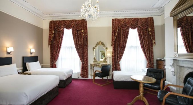 Driepersoonskamer van hotel Harcourt in Dublin